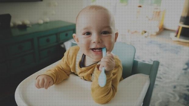 ¿Dónde poder comprar caja plastico niños baberos silicona para niños?