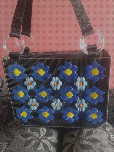 Review de bolsos hechos con malla de plástico