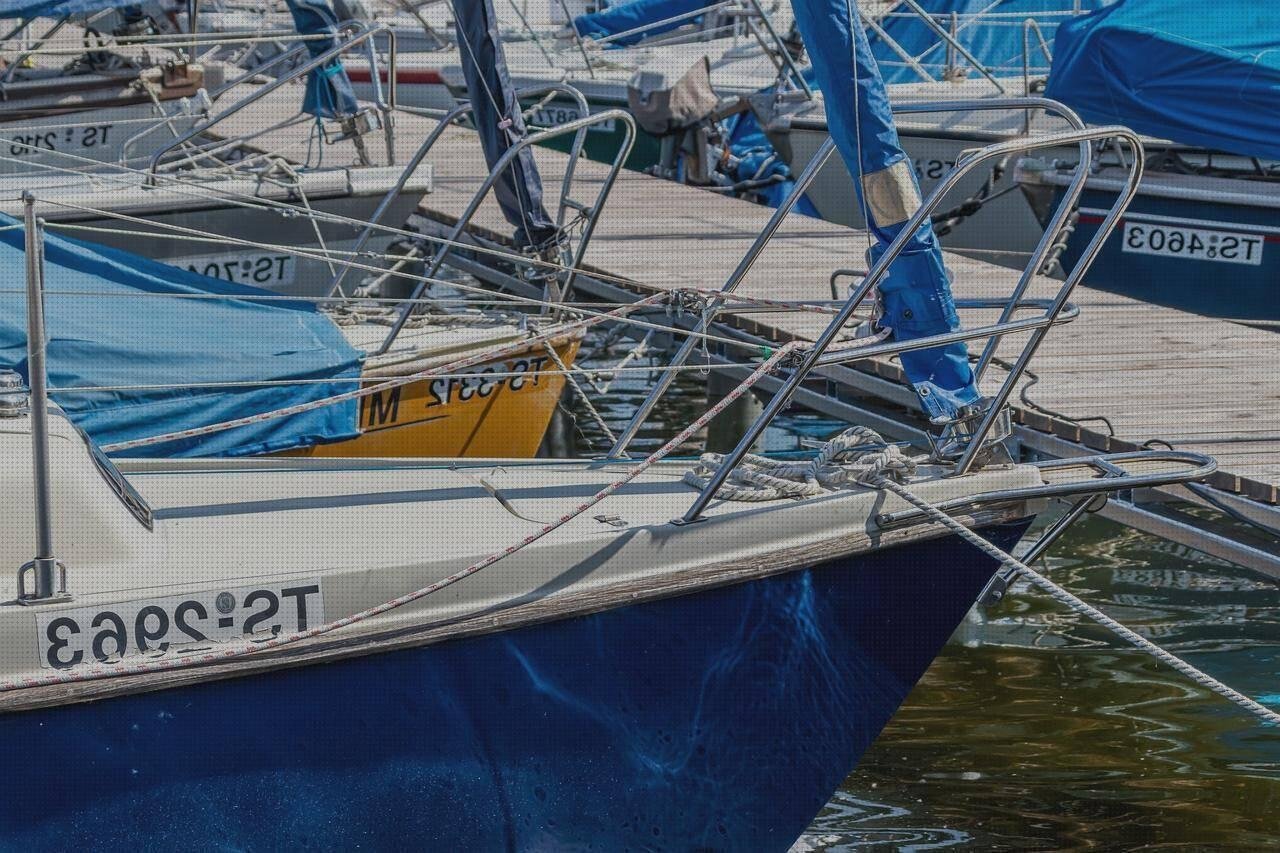 ¿Dónde poder comprar botes bote azul de plástico?