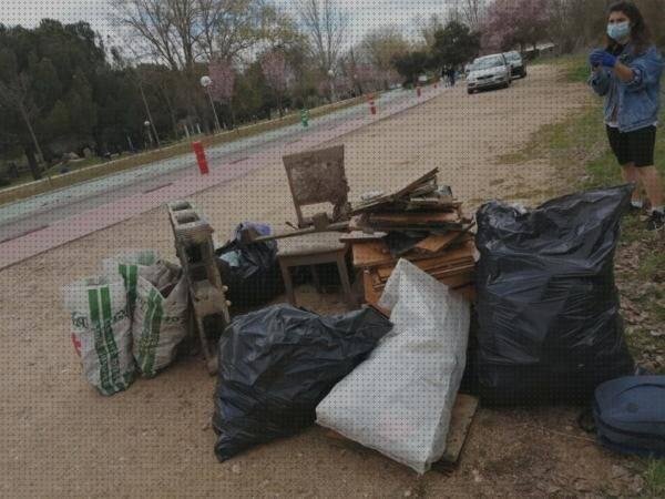 Las mejores 1 Camillas Con Botellas De Plásticos