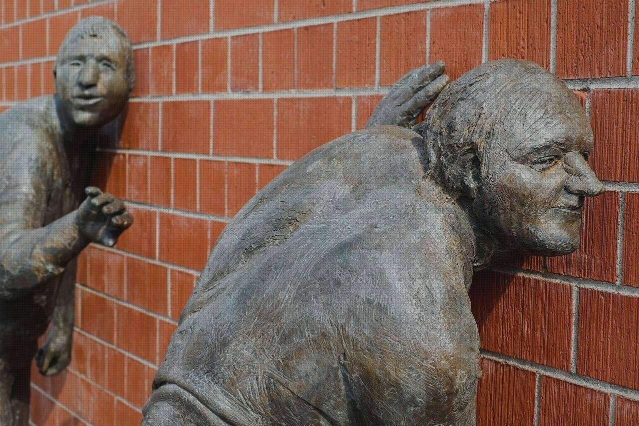 Las mejores marcas de Más sobre pasta de silicona Más sobre caca plástico Más sobre grinder plástico esculturas de silicona