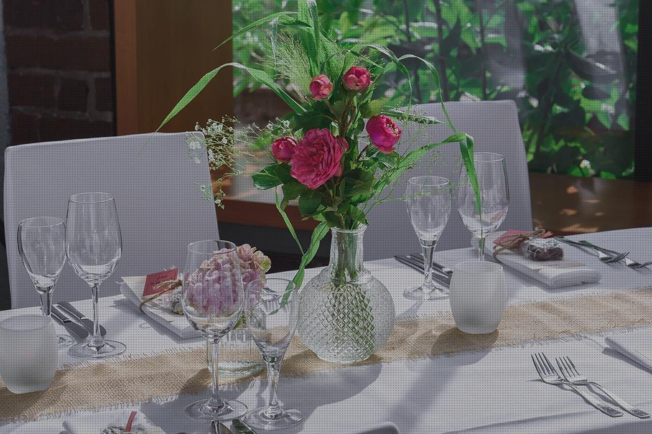 Review de flores con platos de plástico