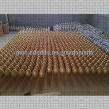 ¿Dónde poder comprar grandes huevos de plastico grandes de colores?