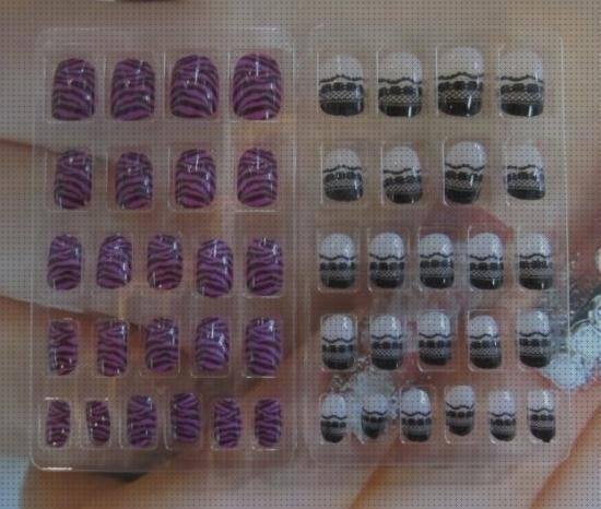 Review de uñas de plástico